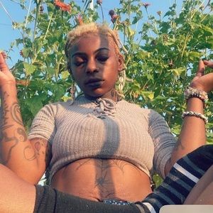 Meet your Posher, Darreonna